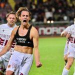Esultanza di Ferretti dopo il gol del 2-1 in Livorno-Certaldo